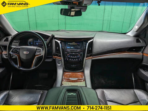 2018 Cadillac Escalade ESV Luxury