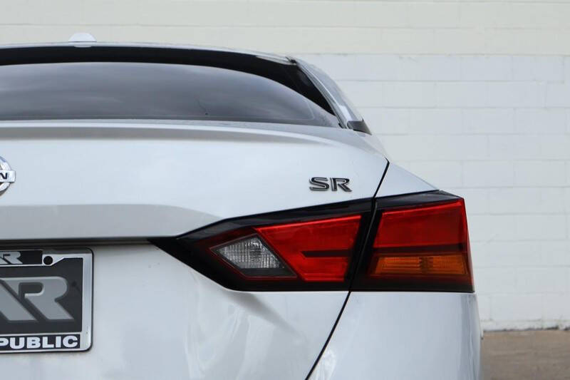 2022 Nissan Altima 2.5 SR