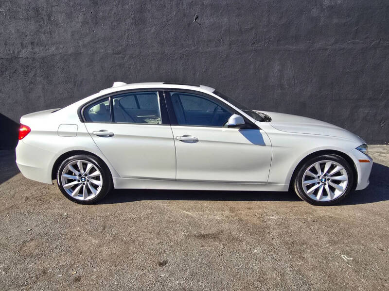 2012 BMW 3 Series 328i