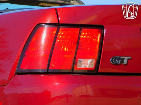 2004 Ford Mustang GT Deluxe