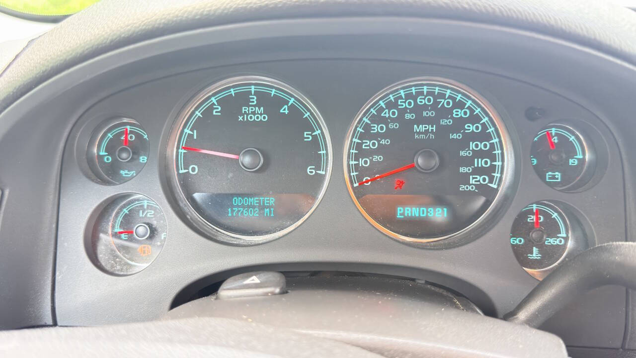 Blue 2008 Chevrolet Suburban LT 4x4 LT 4dr SUV 21