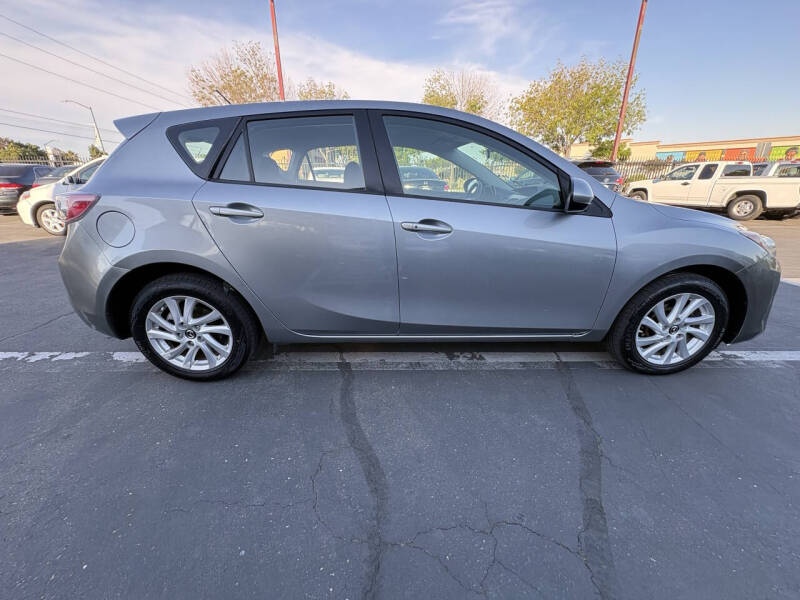 2013 Mazda MAZDA3 i Touring