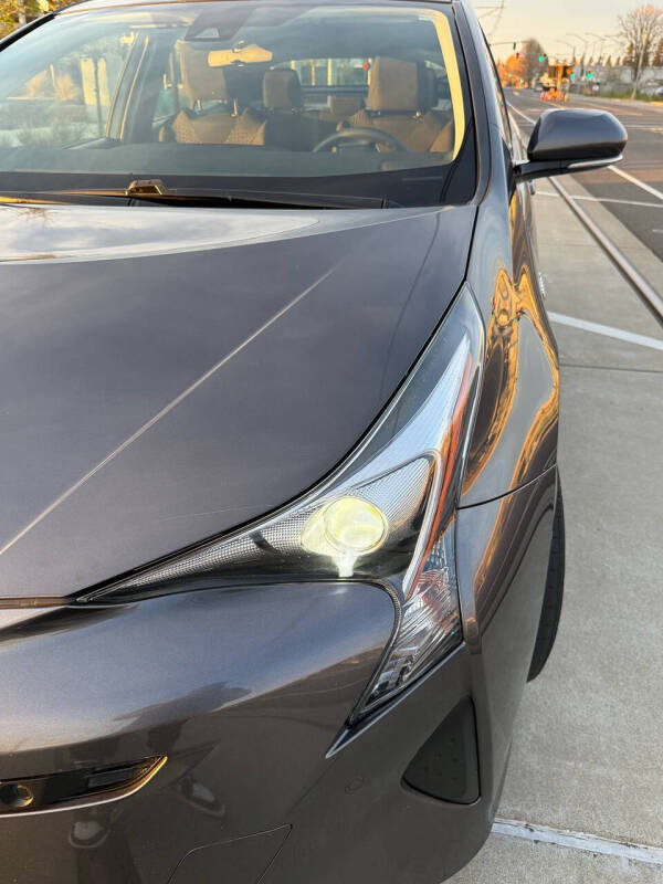 2018 Toyota Prius Two