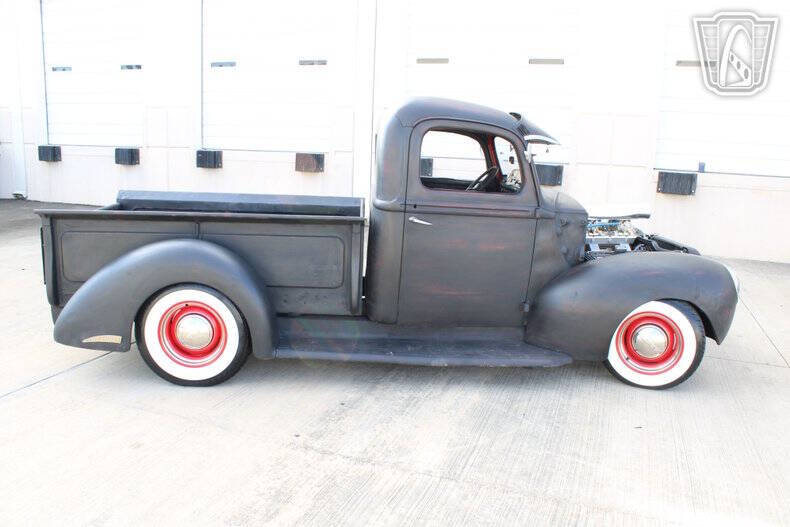 1947 Ford F-100