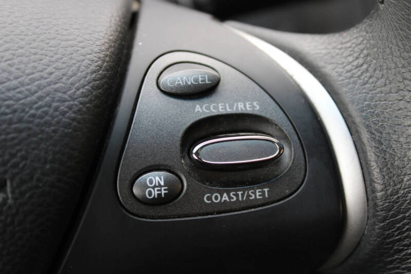 2018 Infiniti Q70L 3.7 Luxe