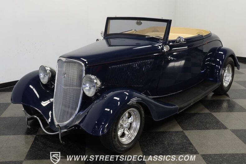 1933 Ford Cabriolet