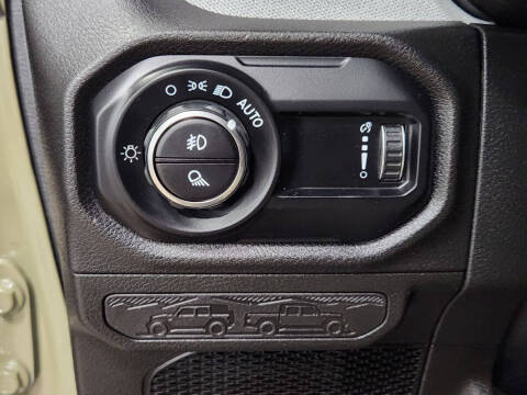 2025 Jeep Gladiator NightHawk