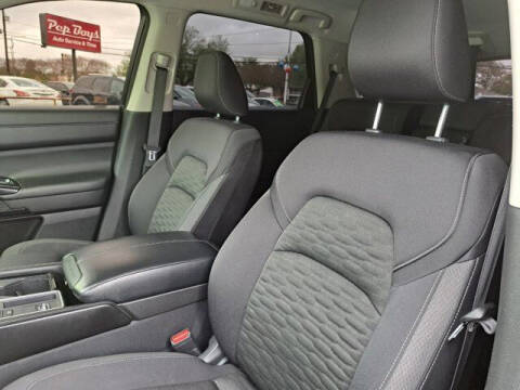 2022 Nissan Pathfinder SV