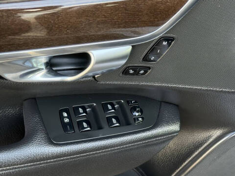 2017 Volvo S90 T5 Momentum