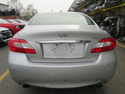 2011 Infiniti M56 x