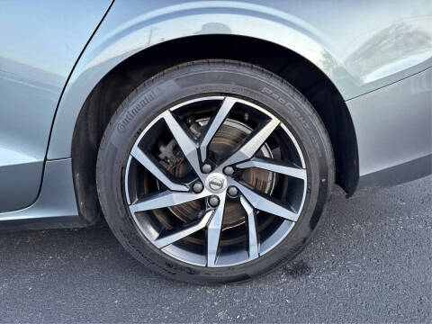 2019 Volvo S60 T6 Momentum