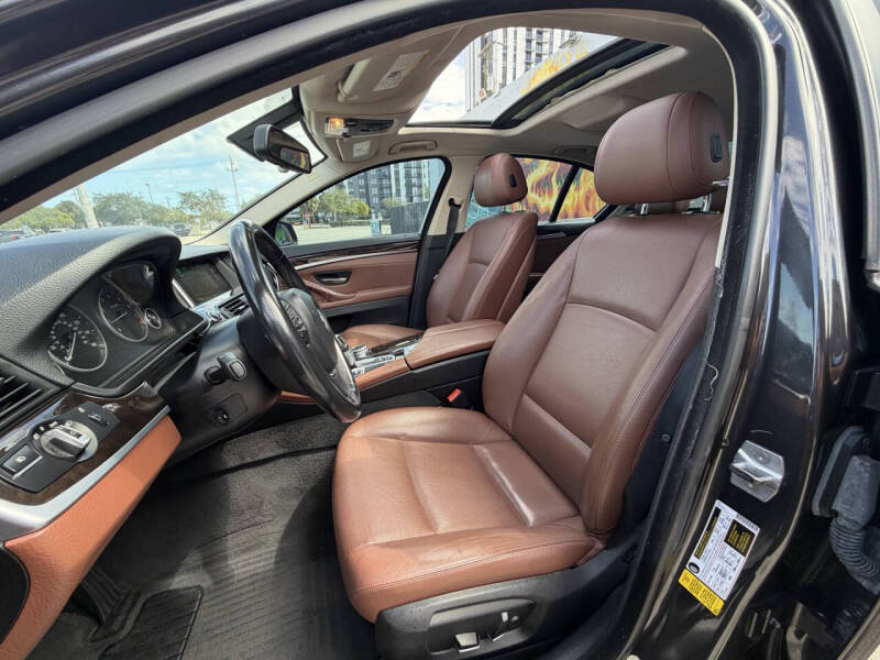 2015 BMW 5 Series 528i