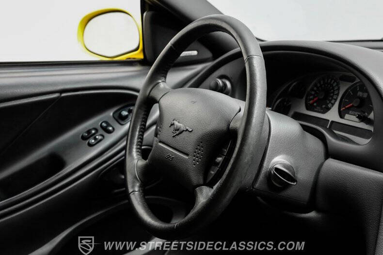 2003 Ford Mustang Mach 1 Premium