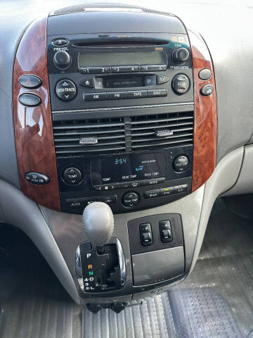2004 Toyota Sienna XLE 7 Passenger