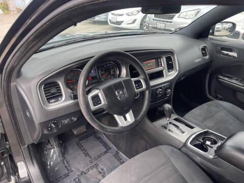 2011 Dodge Charger SE