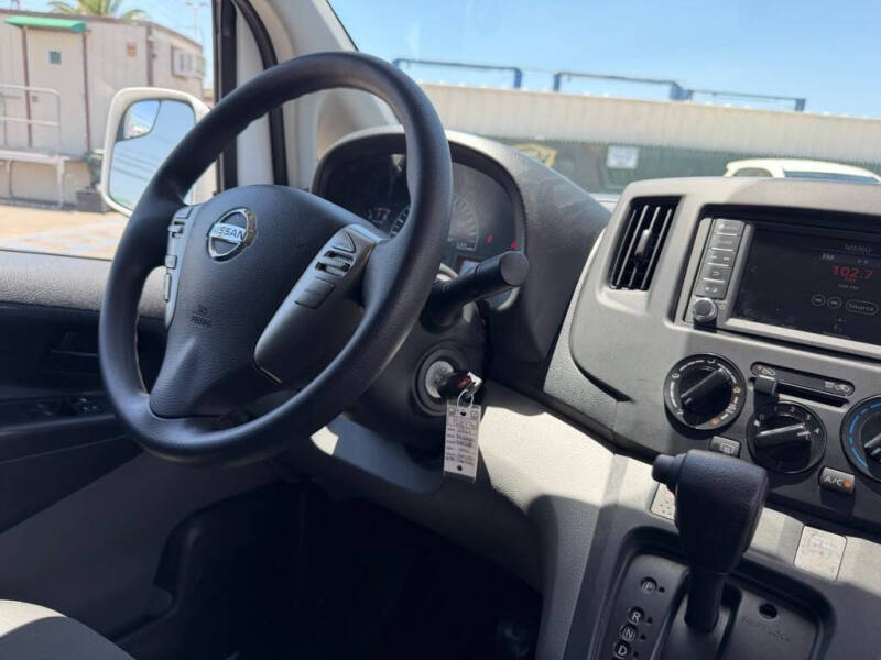 2021 Nissan NV200 SV