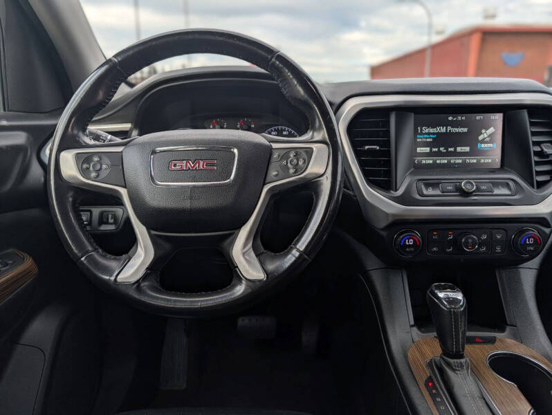 2017 GMC Acadia SLE-1