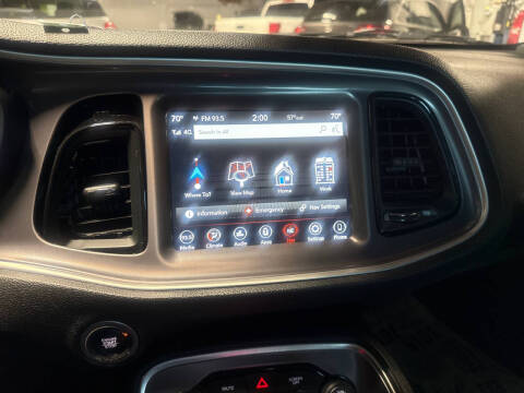 2022 Dodge Challenger SXT