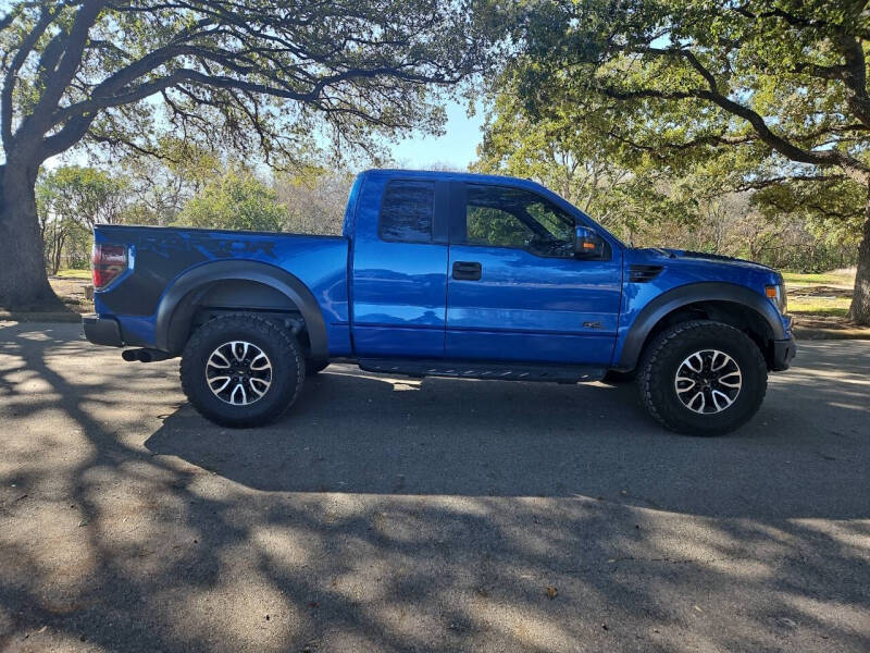 2013 Ford F-150 SVT Raptor photo 2