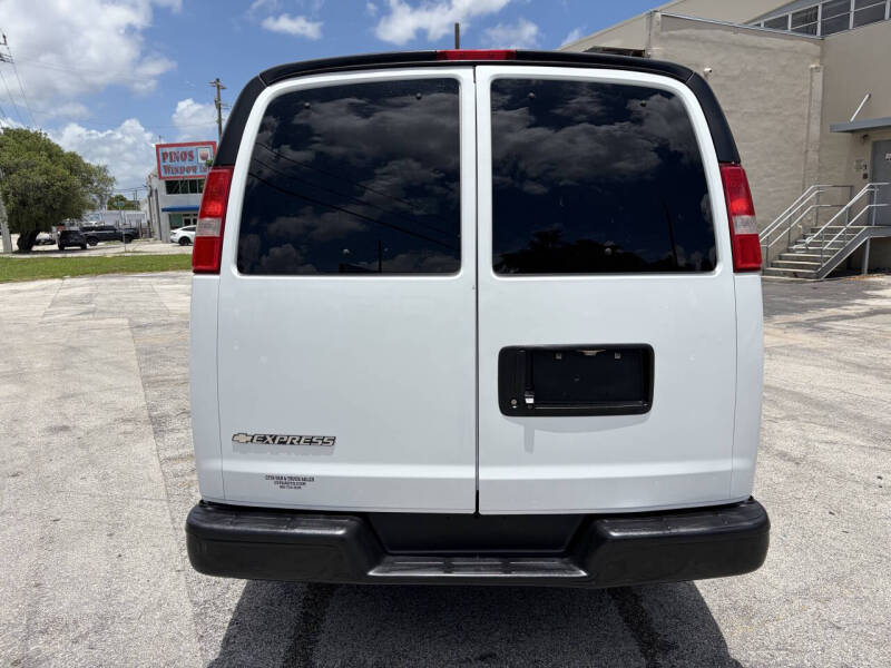 2020 Chevrolet Express LS 3500