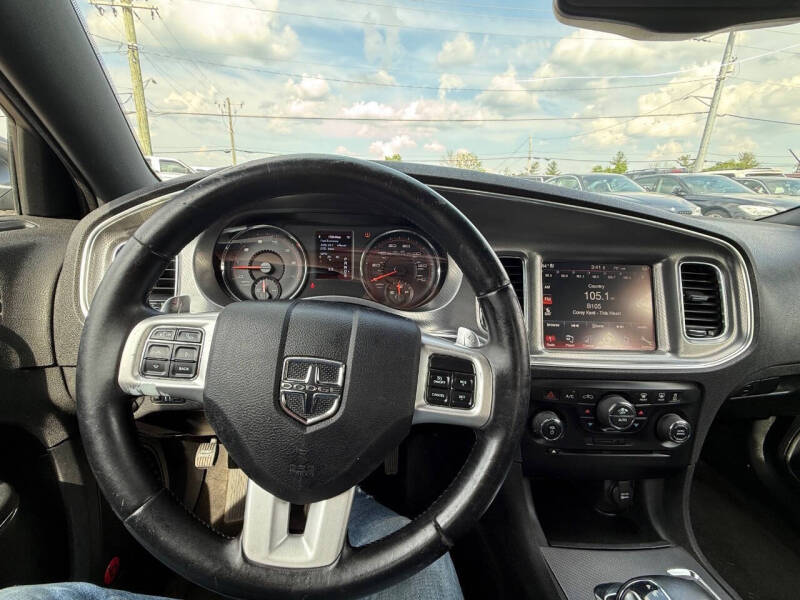 2013 Dodge Charger SXT