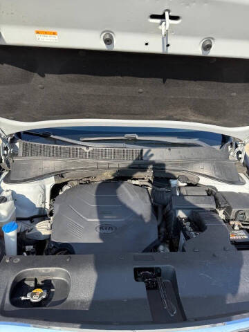 2019 Kia Sorento S V6