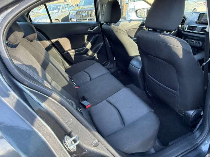 2015 Mazda MAZDA3 i Sport