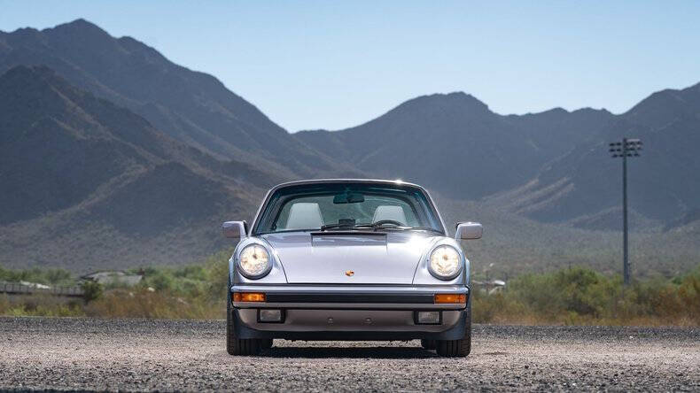 1988 Porsche 911 Carrera