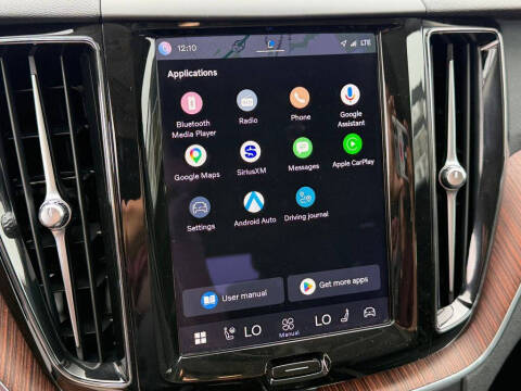 2023 Volvo XC60 B5 Plus Bright Theme