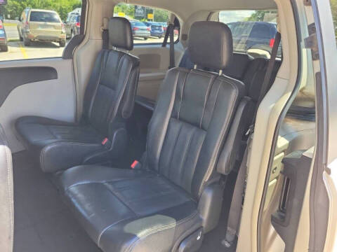 2014 Chrysler Town and Country Touring