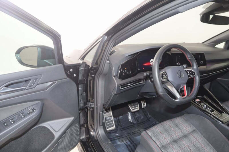 2024 Volkswagen Golf GTI S