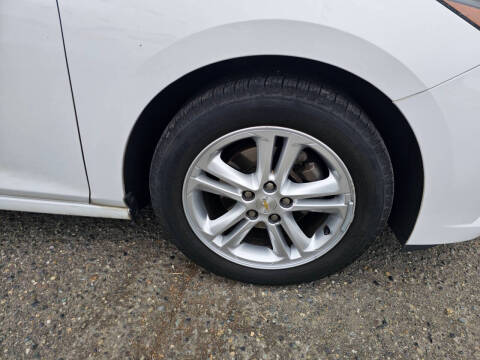 2017 Chevrolet Cruze LT Auto