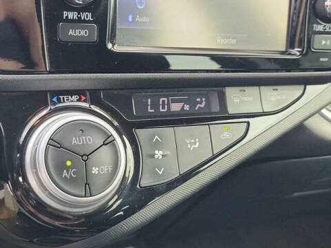 2016 Toyota Prius c Two