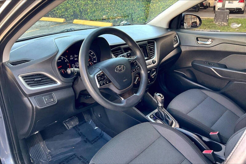 2020 Hyundai Accent SE