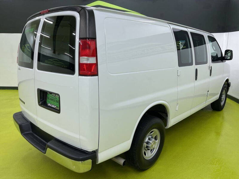 2022 Chevrolet Express 2500