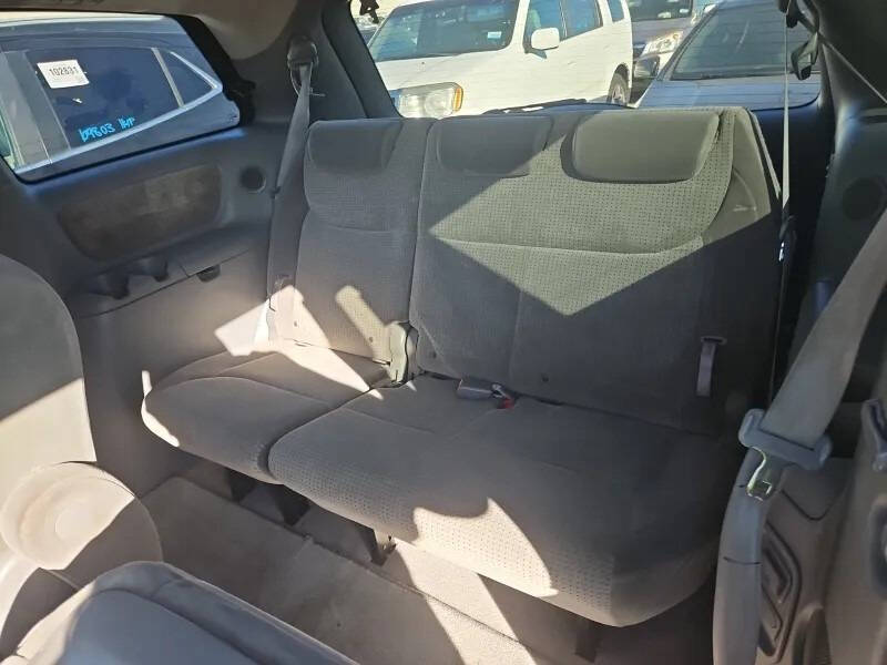 2010 Toyota Sienna LE 7-Passenger