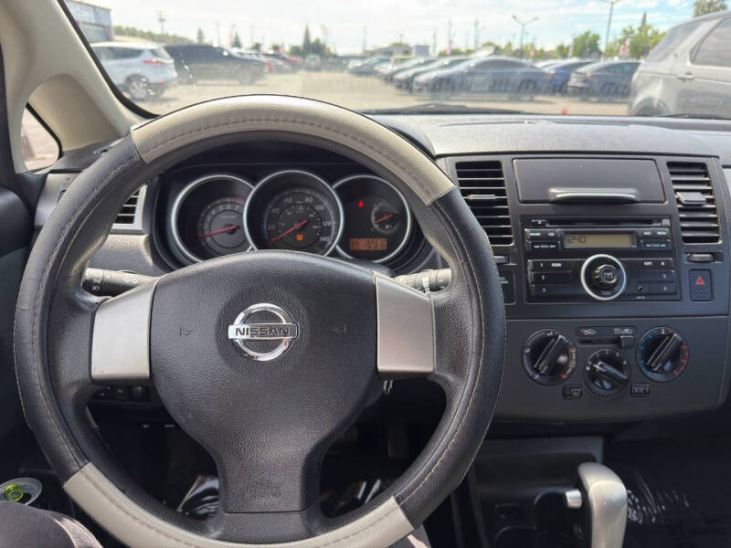 2012 Nissan Versa 1.8 S