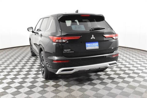 2023 Mitsubishi Outlander SE