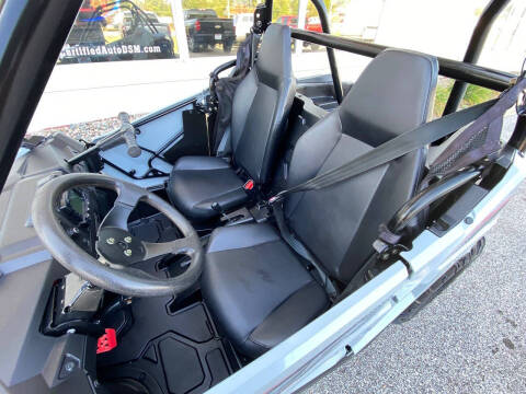 2024 Polaris RZR 200 EFI