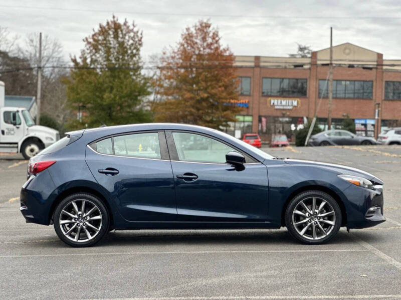2018 Mazda MAZDA3 Touring