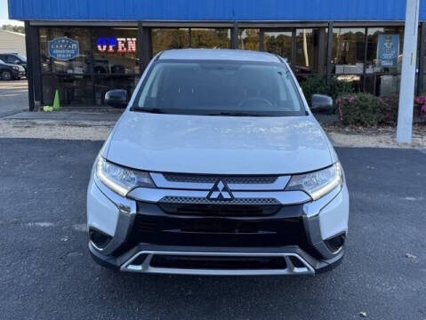 2020 Mitsubishi Outlander ES