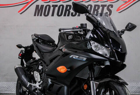 2023 Yamaha YZF-R3 ABS