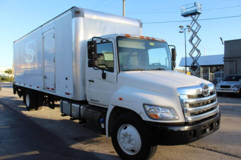 2013 Hino 338