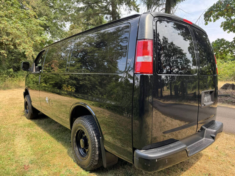 2017 GMC Savana 2500