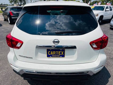 2017 Nissan Pathfinder S