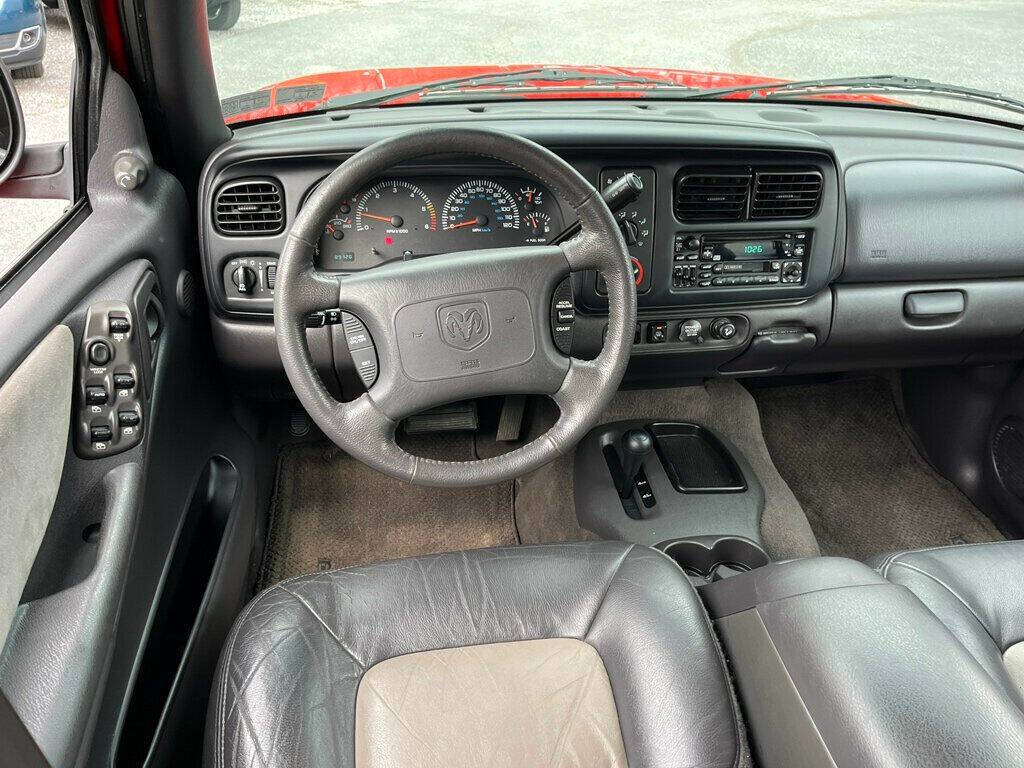 2000 Dodge Durango 32