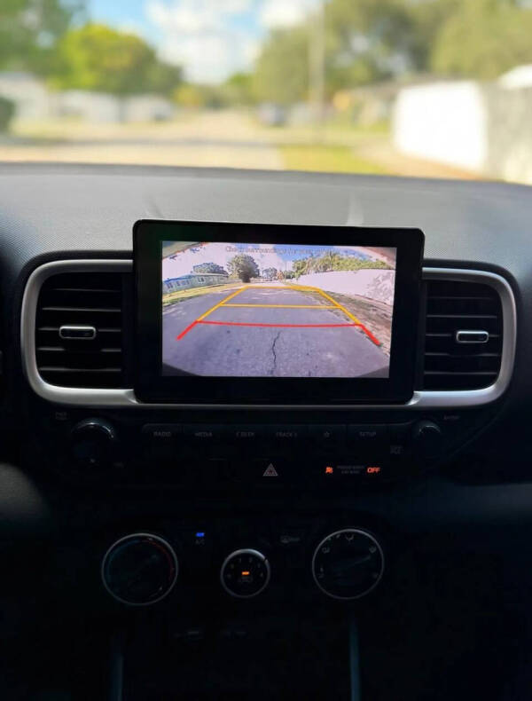 2022 Hyundai Venue SE