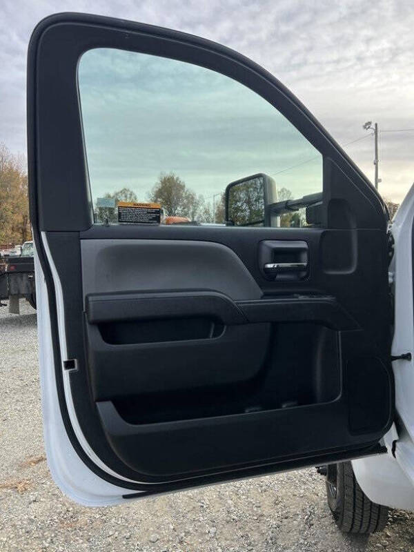 2022 Chevrolet Silverado 6500HD