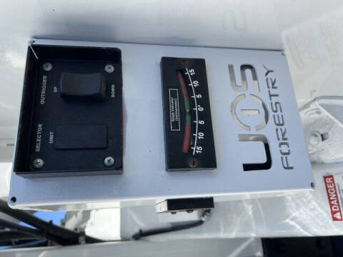 2017 Freightliner M2 106