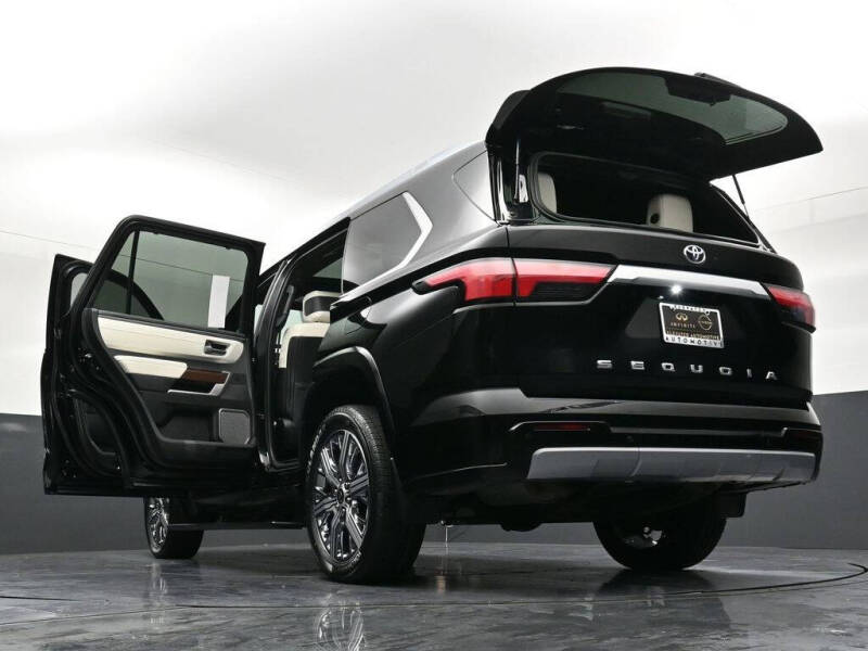 2024 Toyota Sequoia Capstone
